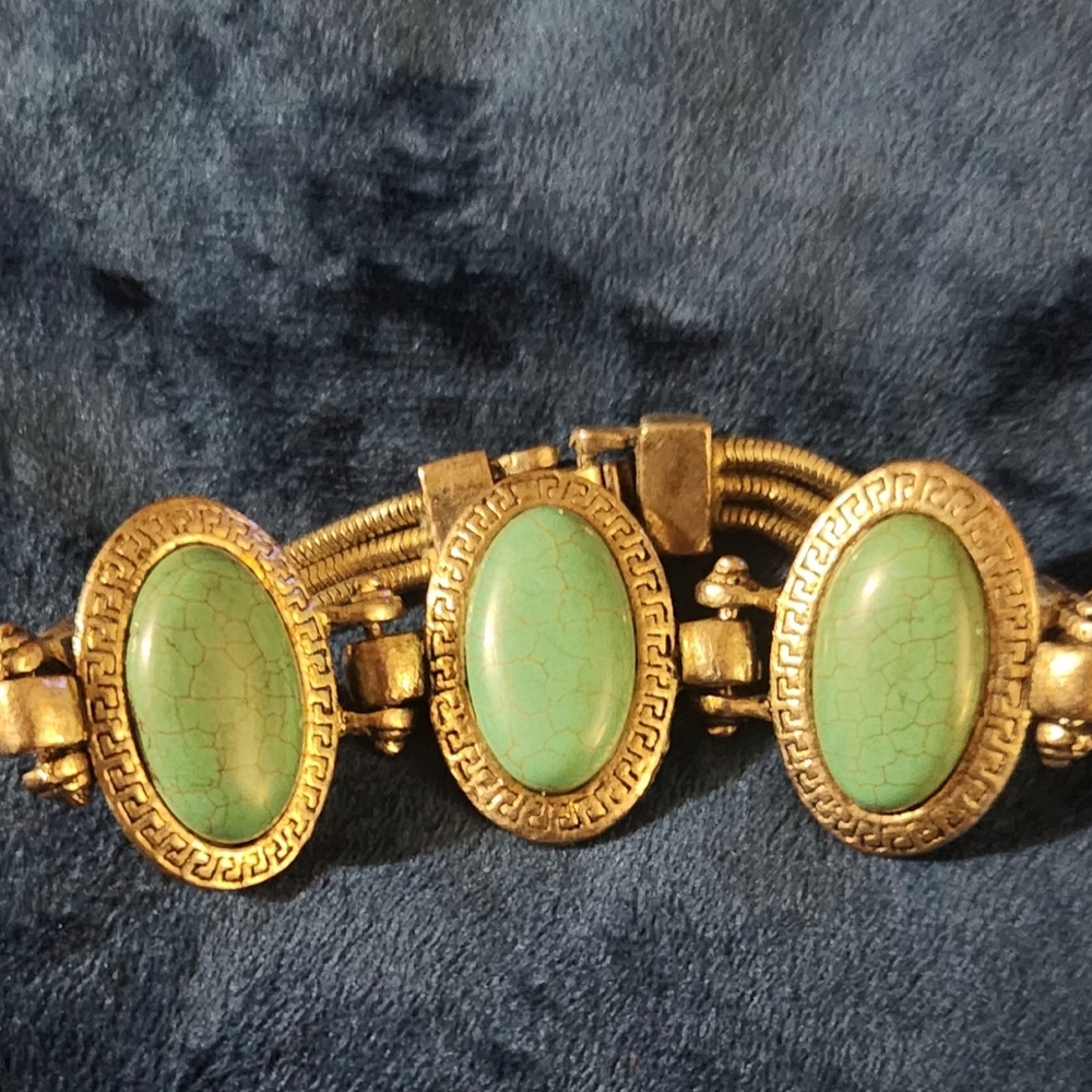 Stainless steal bracelet with turquoise stones